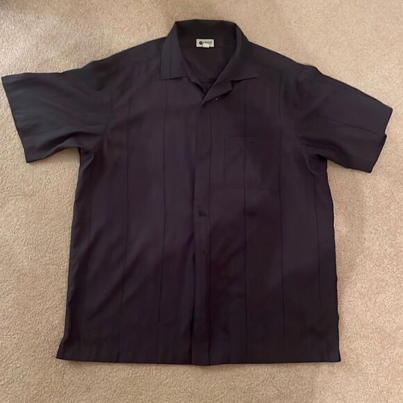 HAGGAR Navy Collared Short Sleeved Button Down. Size Large - Picture 1 of 9